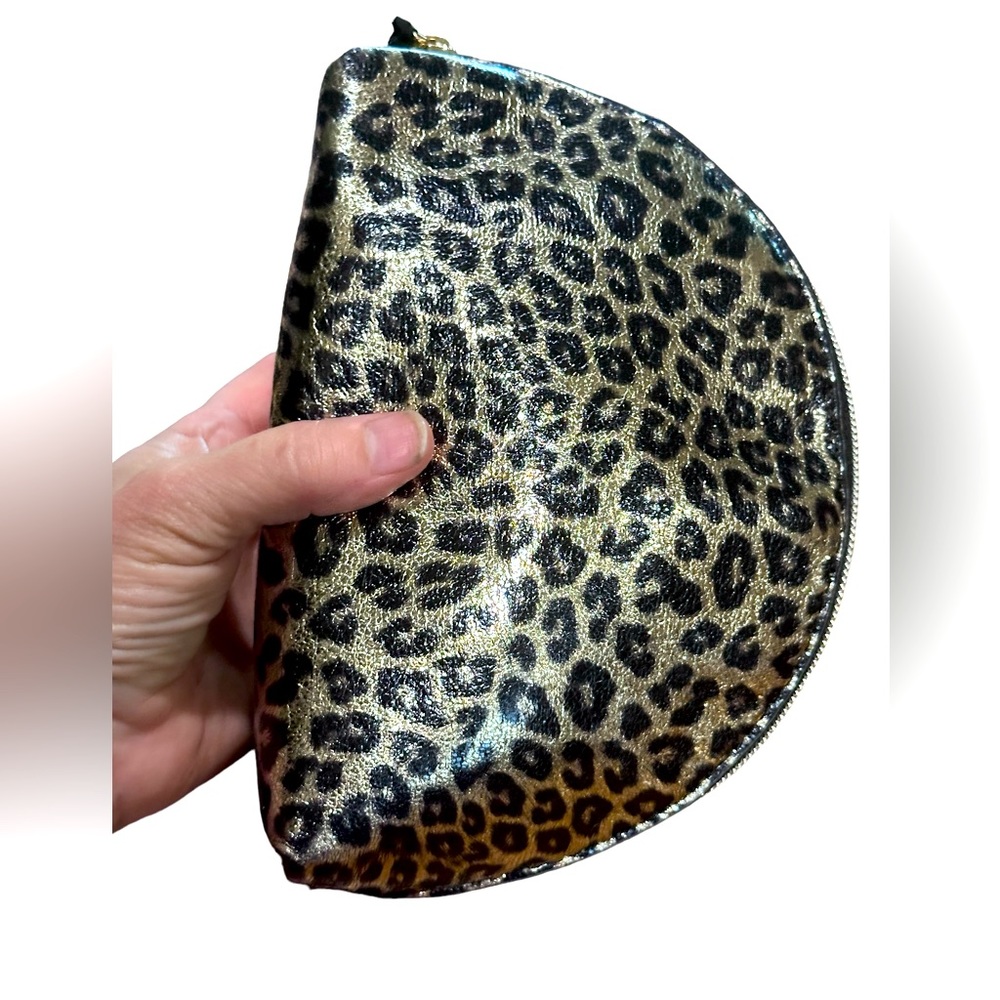 New Nine to Nine Metallic Gold Leopard Print Makeup Bag NWT